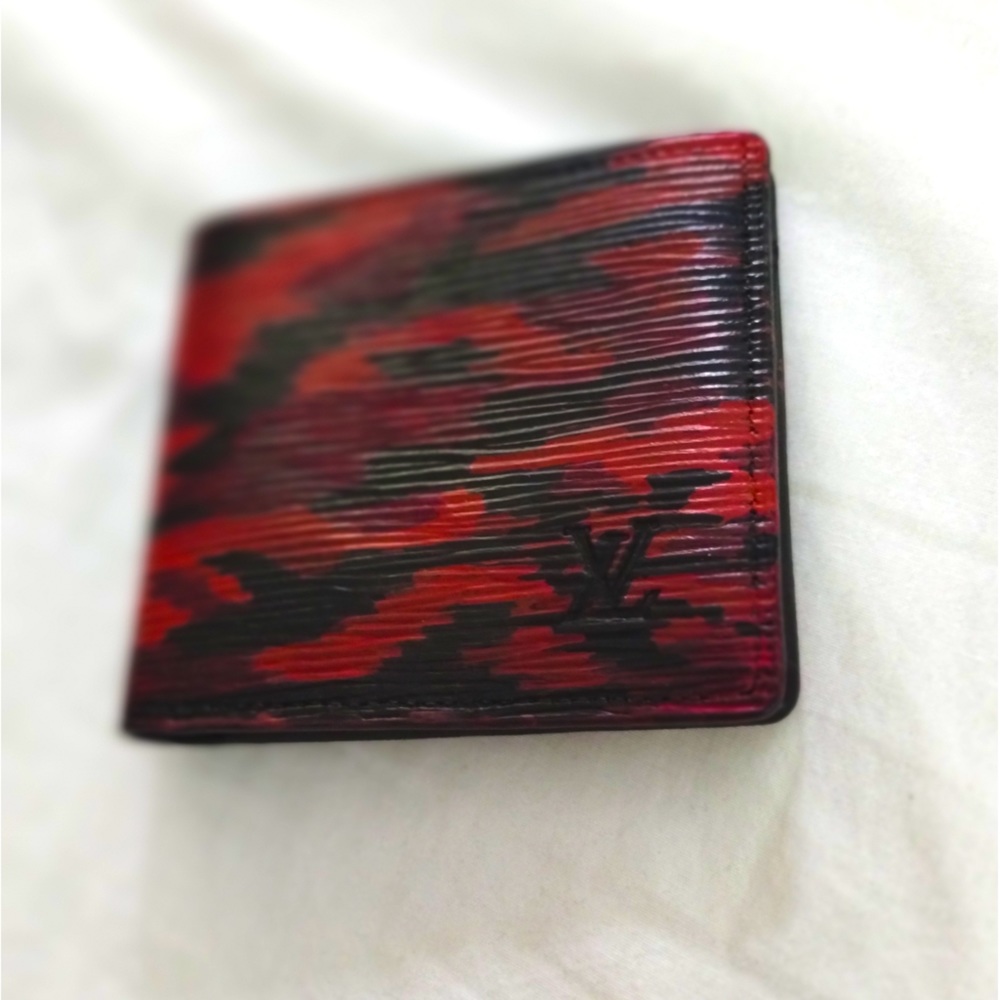 Preloved Lmtd Edition LOUIS VUITTON Wallet Black BiFold Camo Red & Black #6/10 - Picture 3 of 5